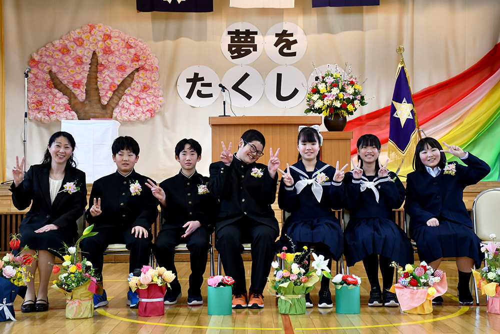 みんな笑顔で記念撮影
